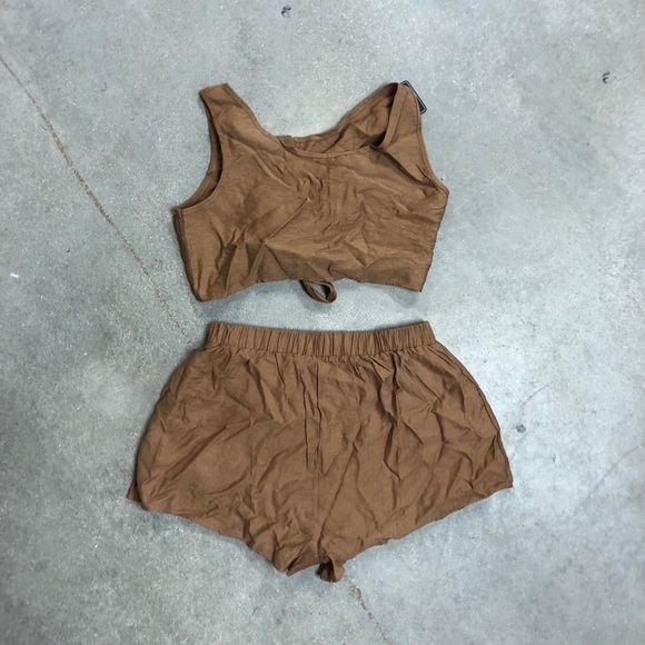 Two piece set - Picture 3 of 4